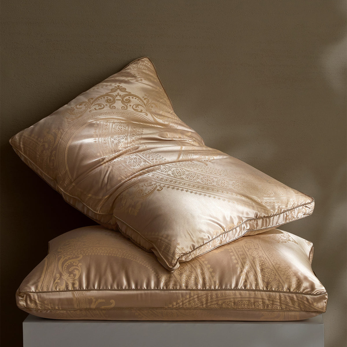 Jacquard White Goose Down Pillow