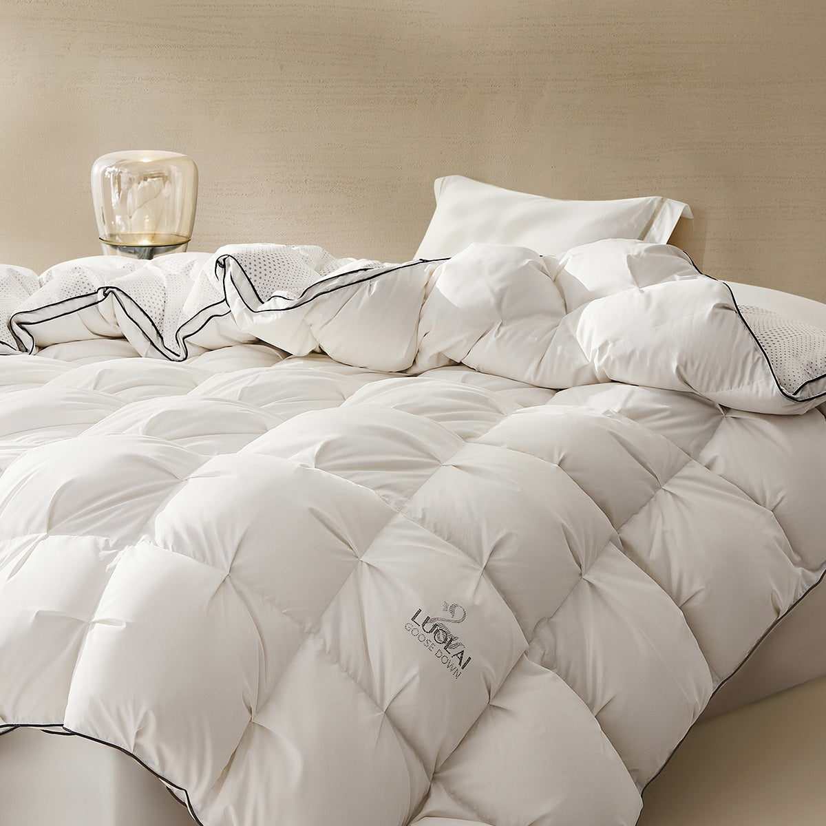 White Goose Down Winter Comforter
