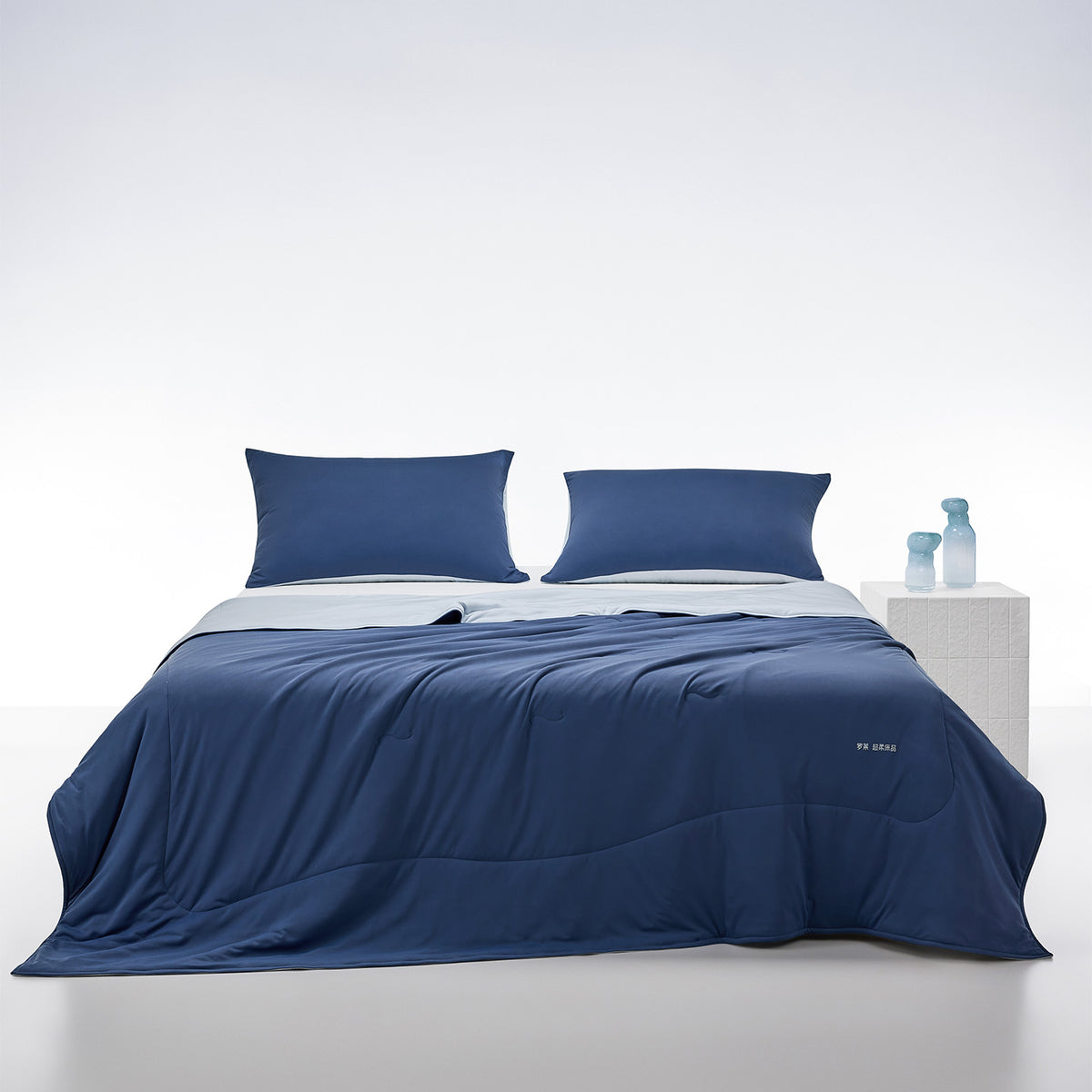 Double-Sided Cooling Quilt