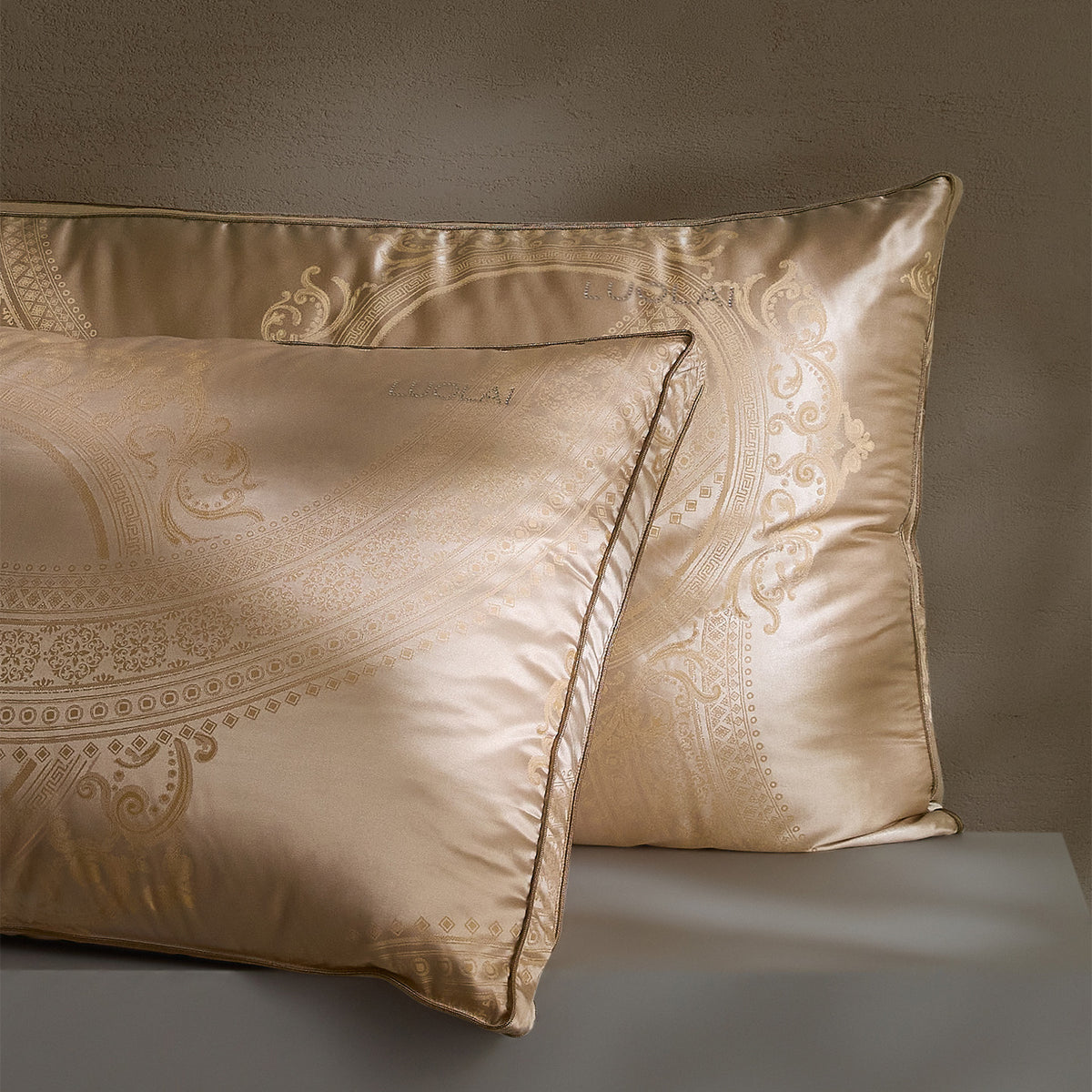 Jacquard White Goose Down Pillow