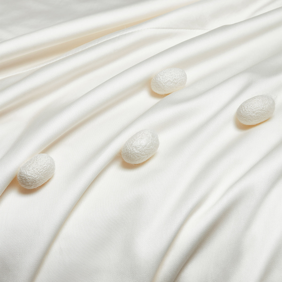 Fragrant Beauty 100% Silk Comforter