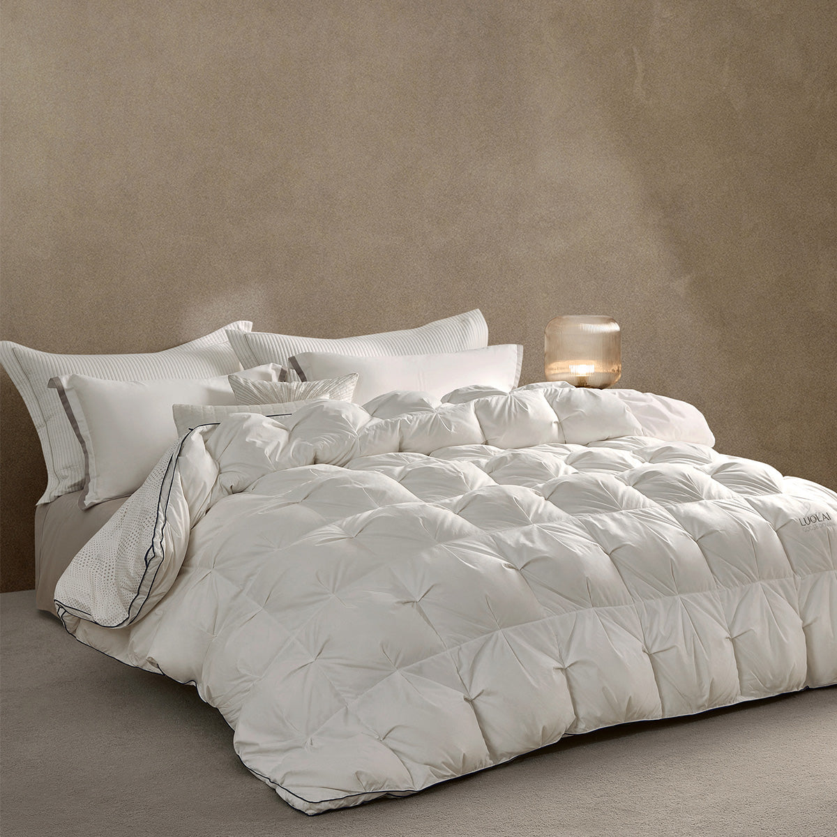 White Goose Down Winter Comforter
