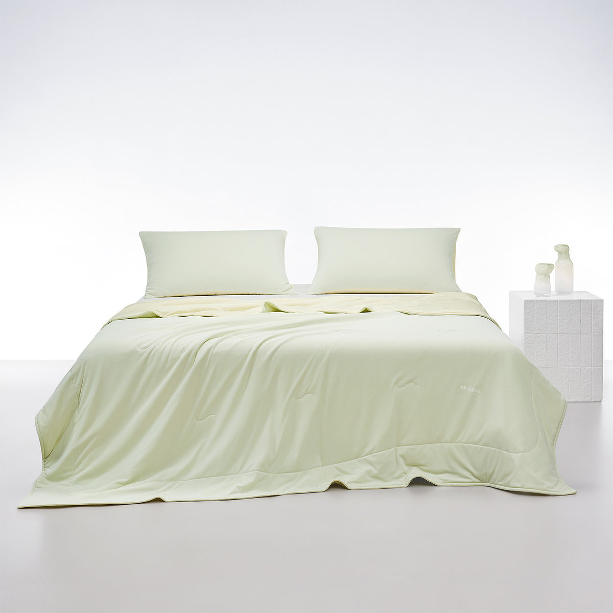 Double-Sided Cooling Quilt
