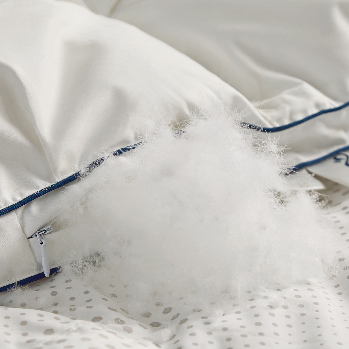 White Goose Down Winter Comforter