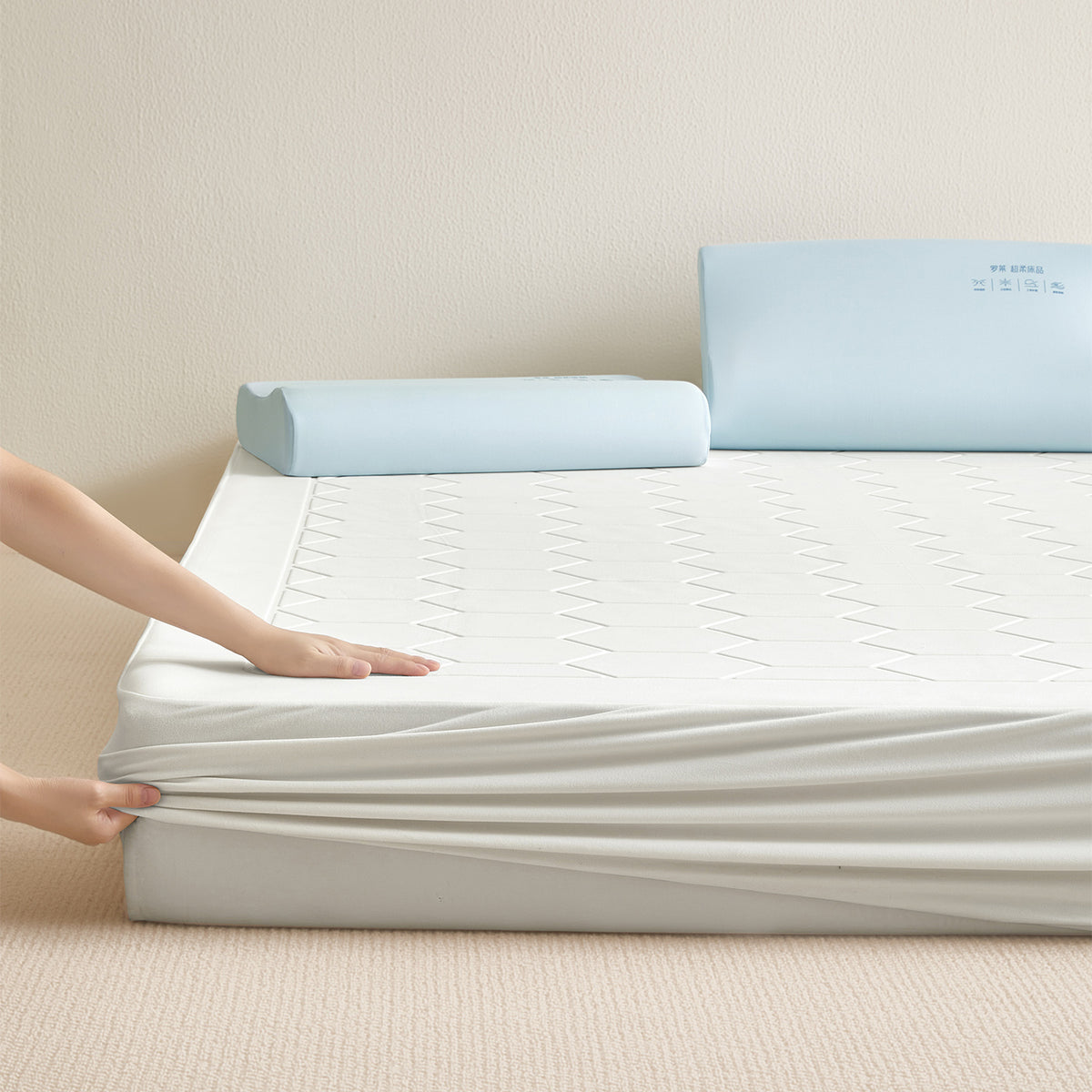 Deep Sleep™ Bio-Inspired Waterproof Fitted Sheet