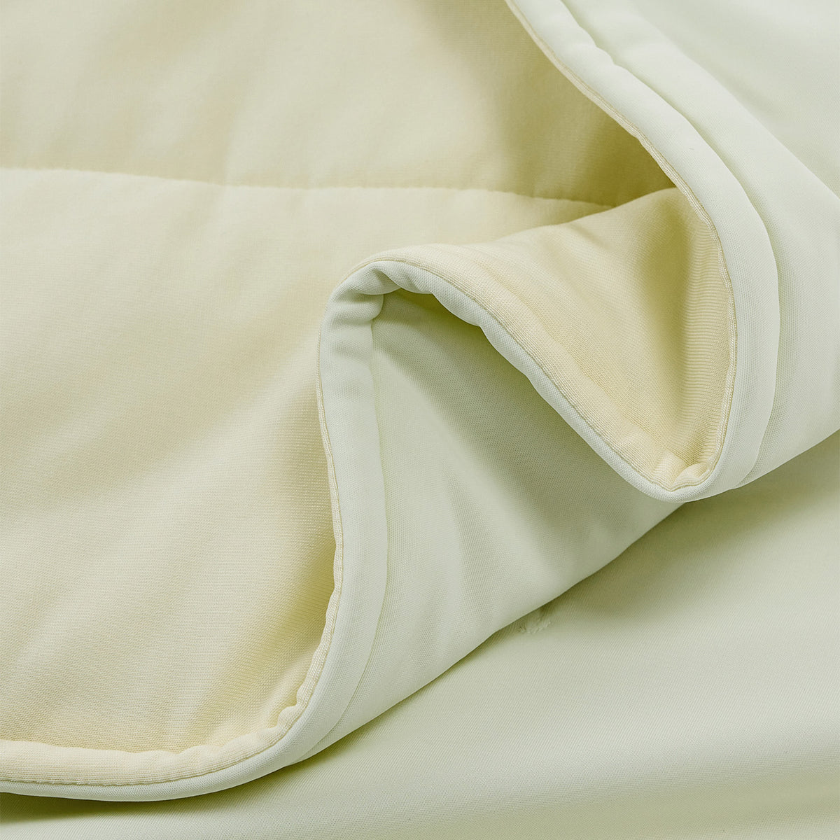 Dual-Sided Cooling Comforter