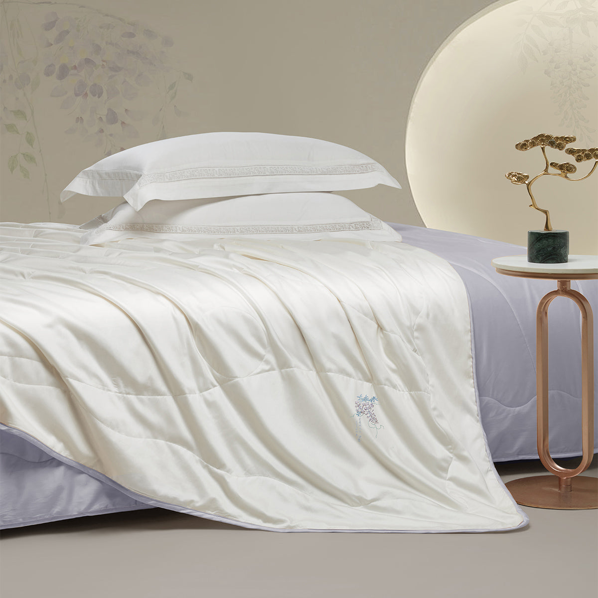 Fragrant Beauty 100% Silk Comforter