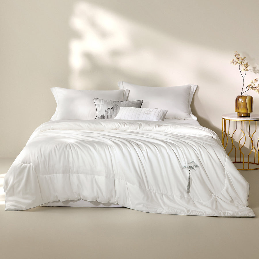 Leisurely 100% Mulberry Silk Comforter