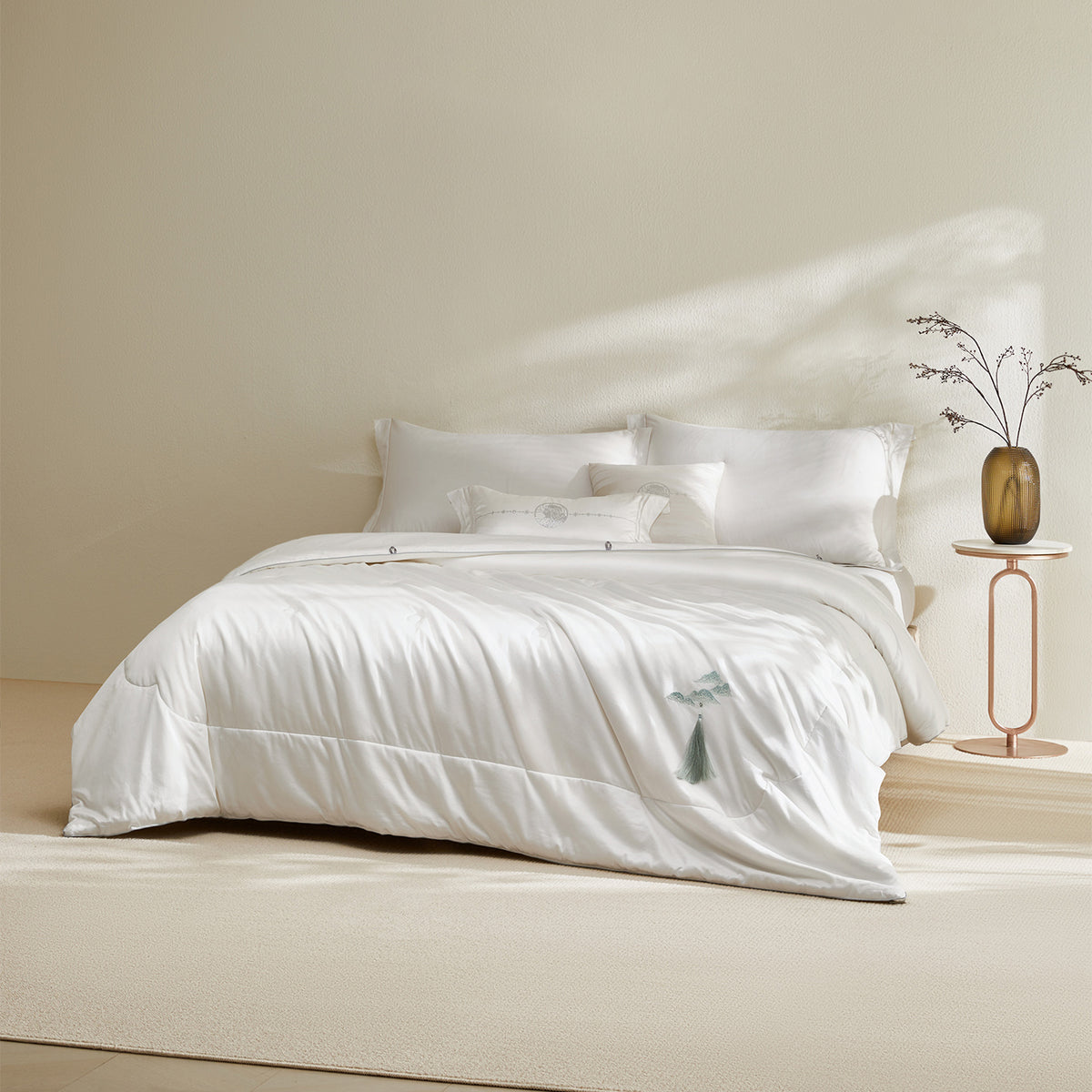 Leisurely 100% Mulberry Silk Comforter