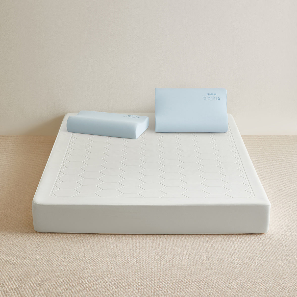 Seamless Waterproof  Fitted Sheet